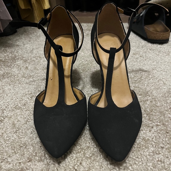 ModCloth T-strap heels - Picture 2 of 2
